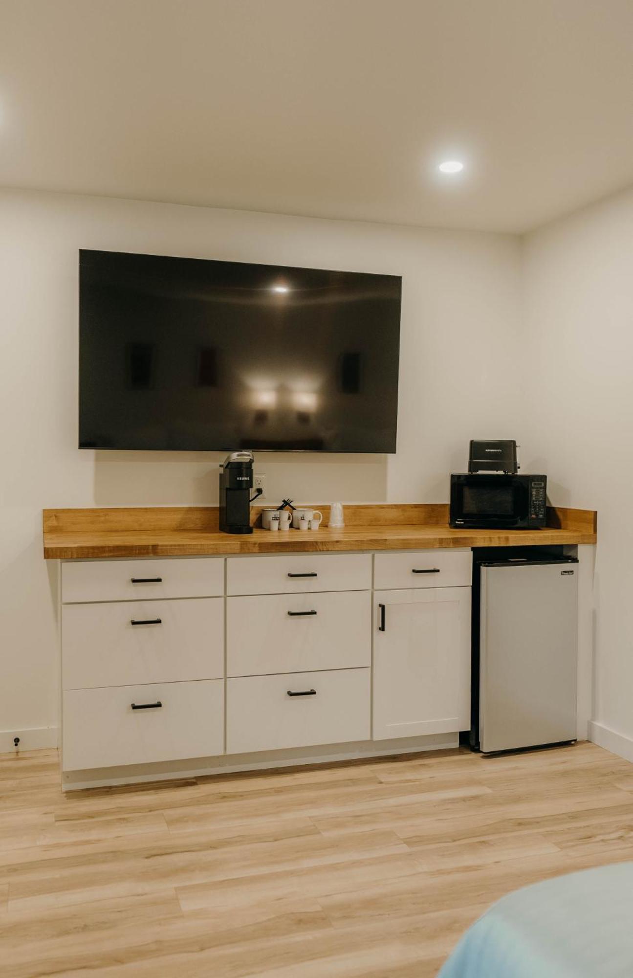 Bingham Motor Inn Экстерьер фото